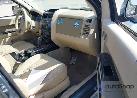 2011 Ford Escape Limited z USA, uszkodzony, nr VIN 1FMCU0EG6BKC27896